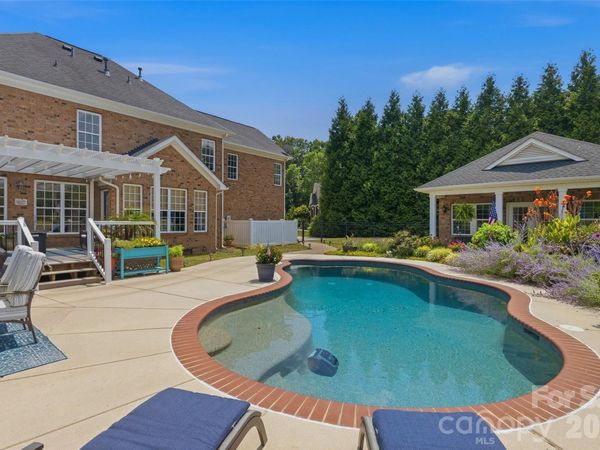 6006 Embassy Court, Wesley Chapel, NC 28110