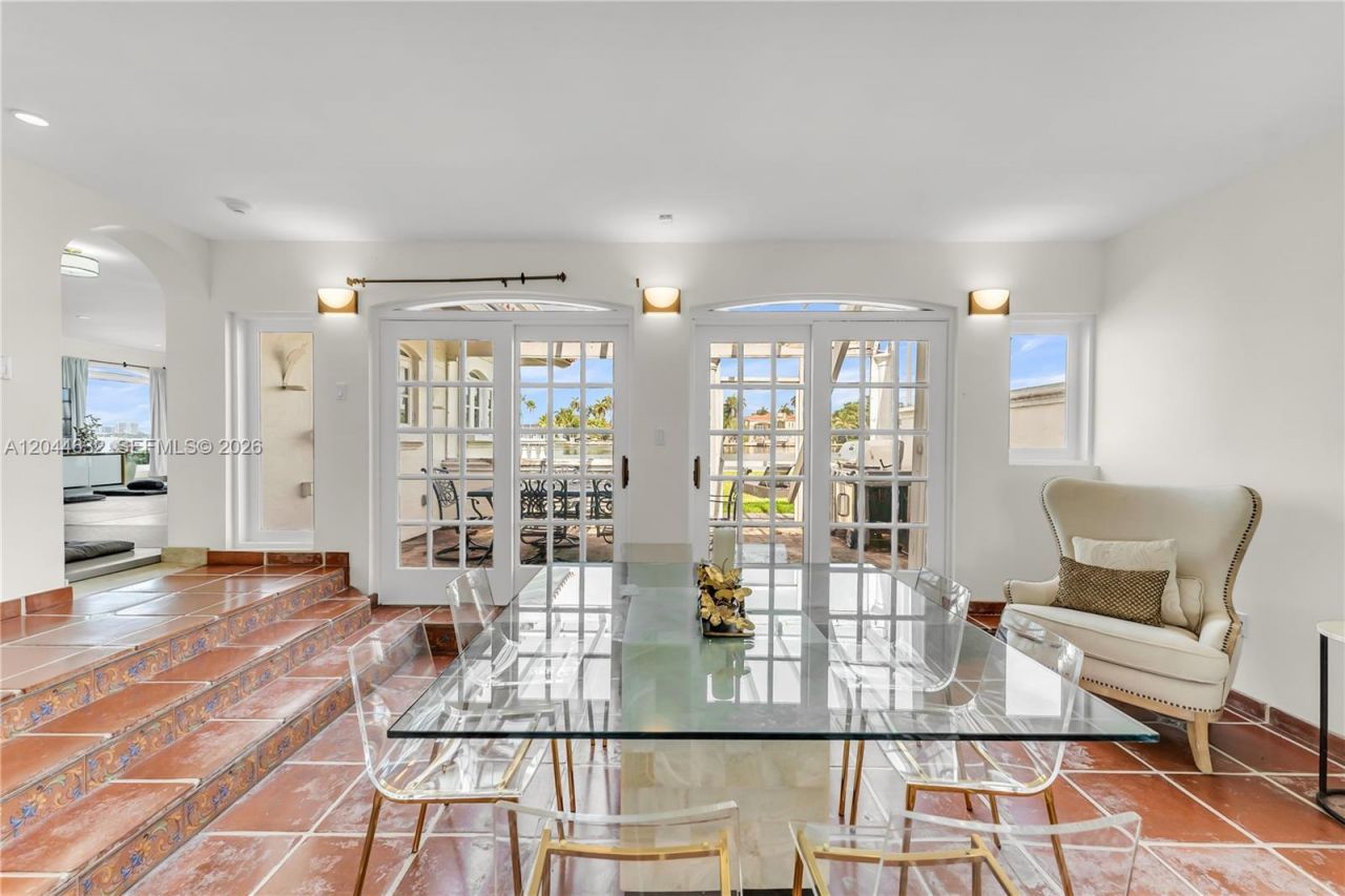7500 W Treasure Dr , North Bay Village, FL 33141 Photo
