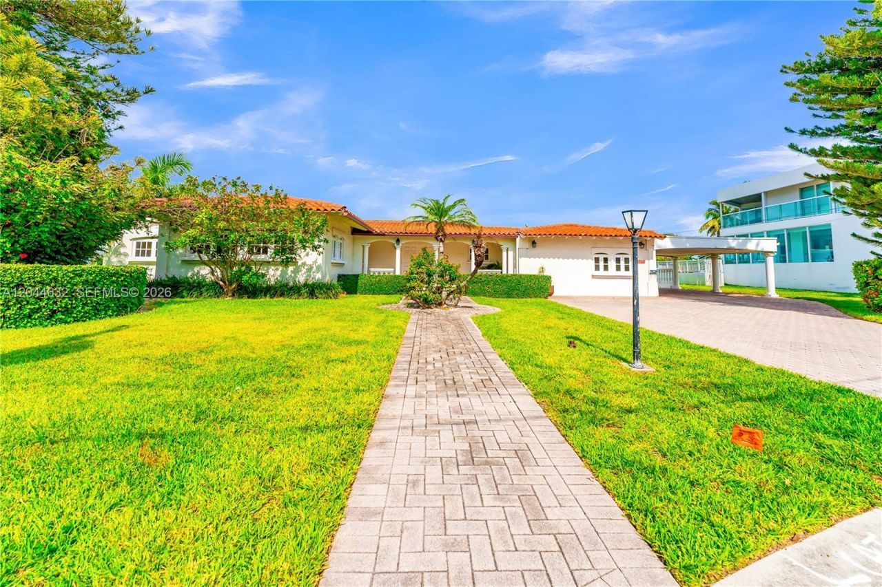 7500 W Treasure Dr , North Bay Village, FL 33141 Photo