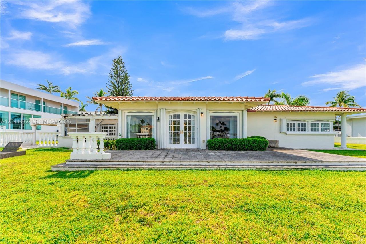 7500 W Treasure Dr , North Bay Village, FL 33141 Photo