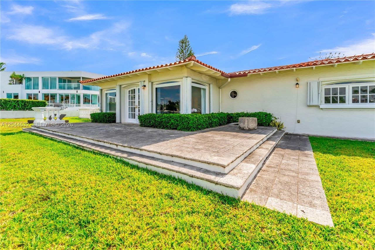 7500 W Treasure Dr , North Bay Village, FL 33141 Photo