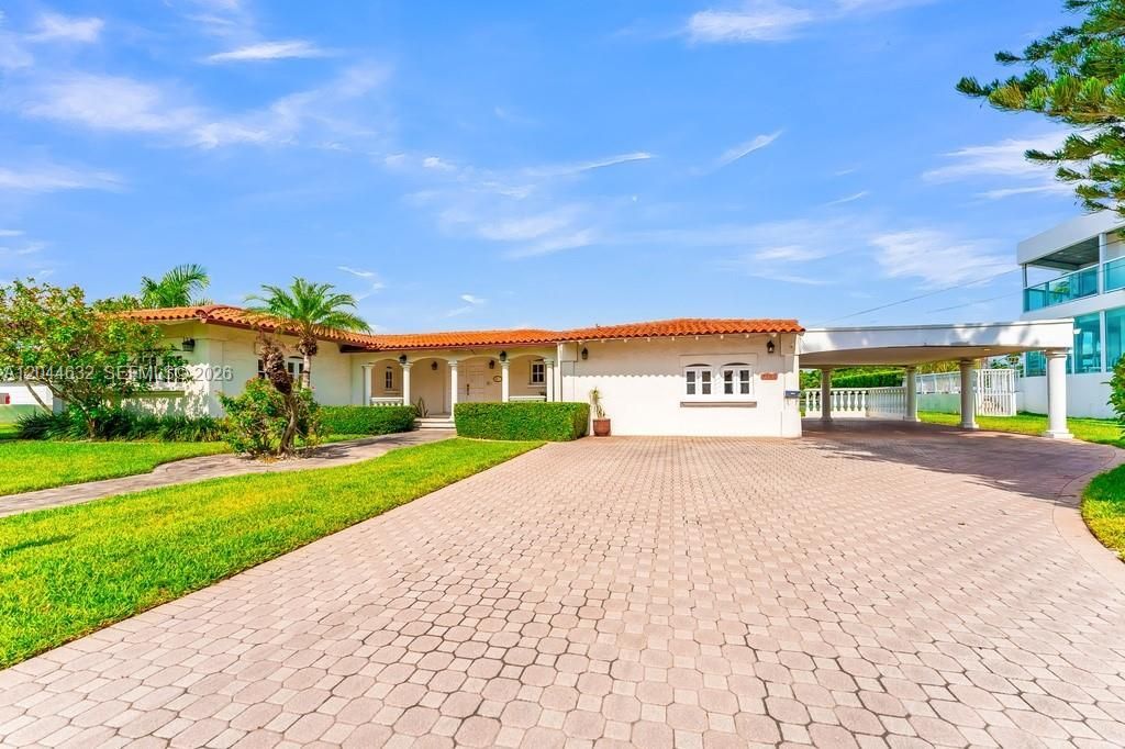 7500 W Treasure Dr , North Bay Village, FL 33141 Photo