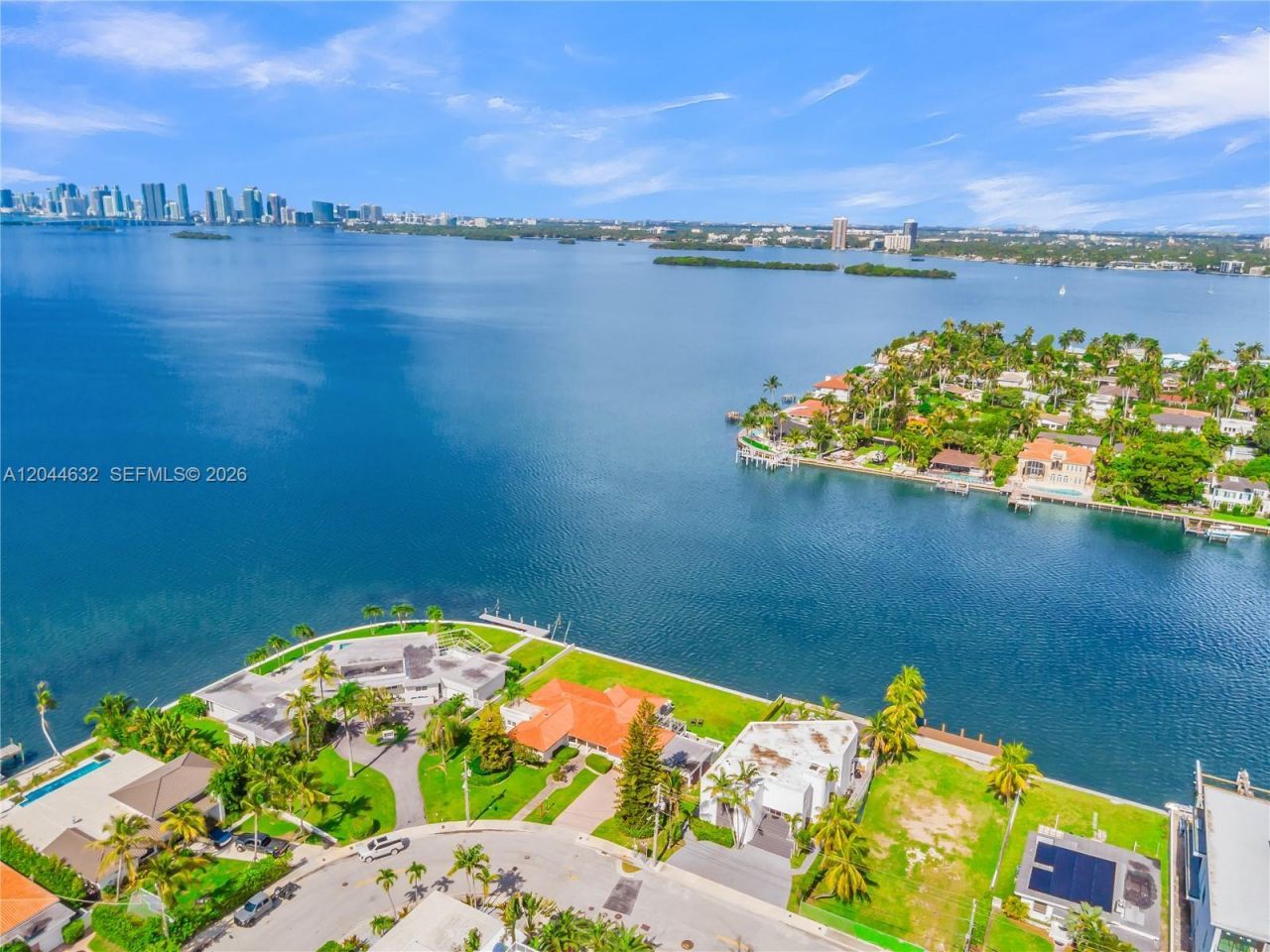 7500 W Treasure Dr , North Bay Village, FL 33141 Photo