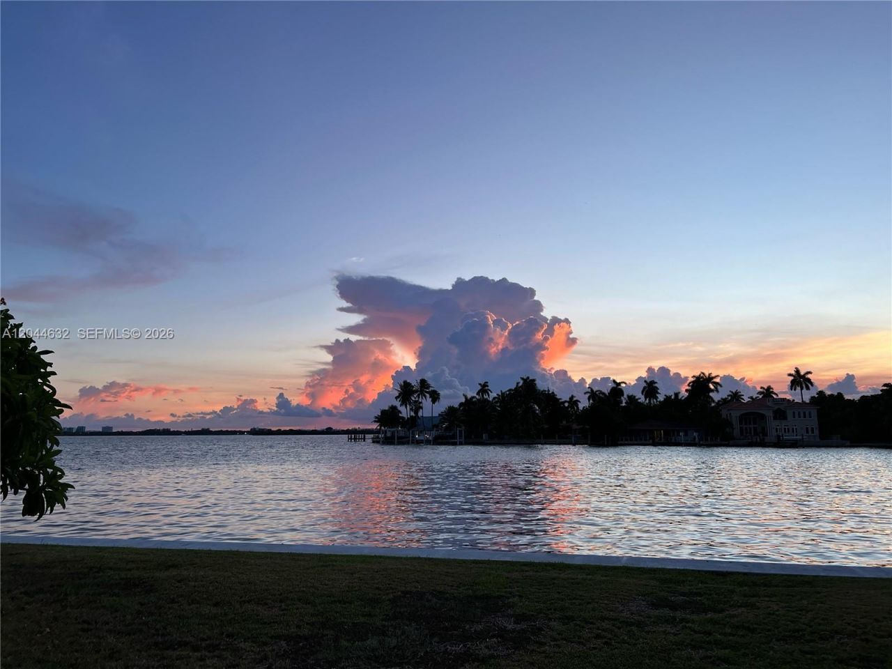 7500 W Treasure Dr , North Bay Village, FL 33141 Photo