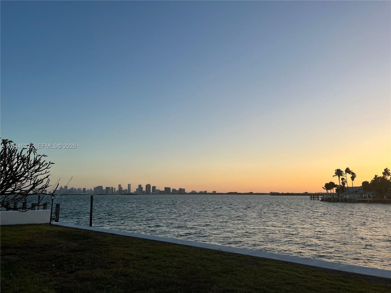 7500 W Treasure Dr , North Bay Village, FL 33141 Photo