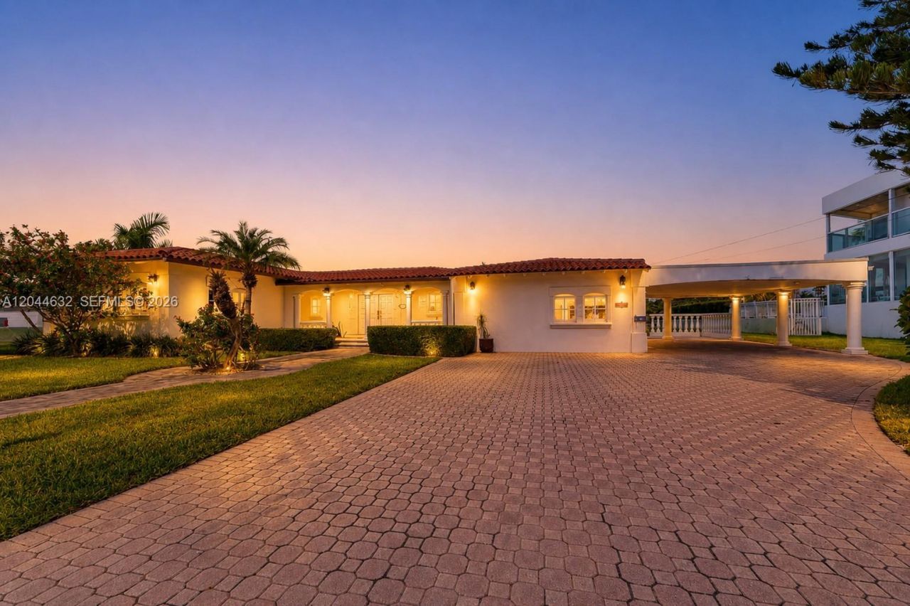 7500 W Treasure Dr , North Bay Village, FL 33141 Photo