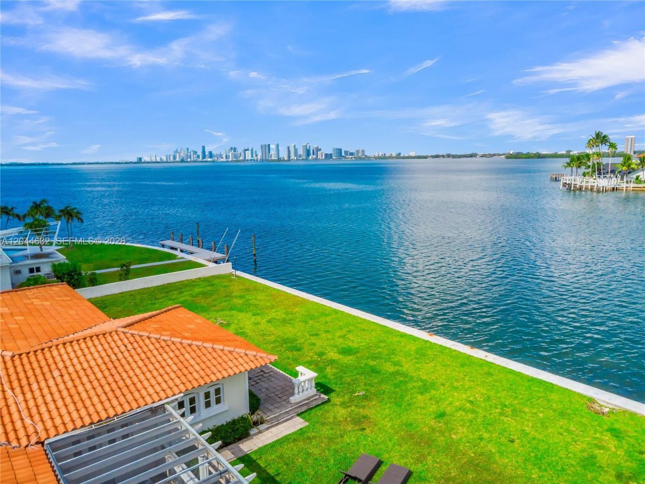 7500 W Treasure Dr , North Bay Village, FL 33141 Photo