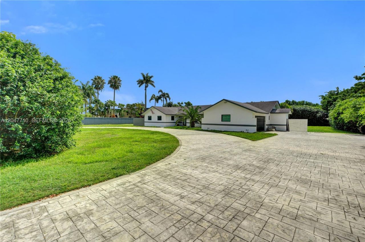 22421 SW 184th Ave , Miami, FL 33170 Photo