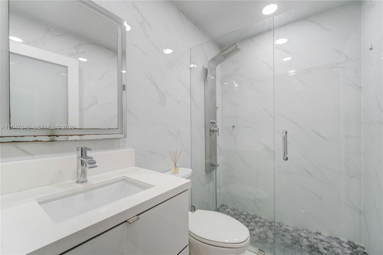 8668 NW 2nd Ter , Miami, FL 33126 Photo