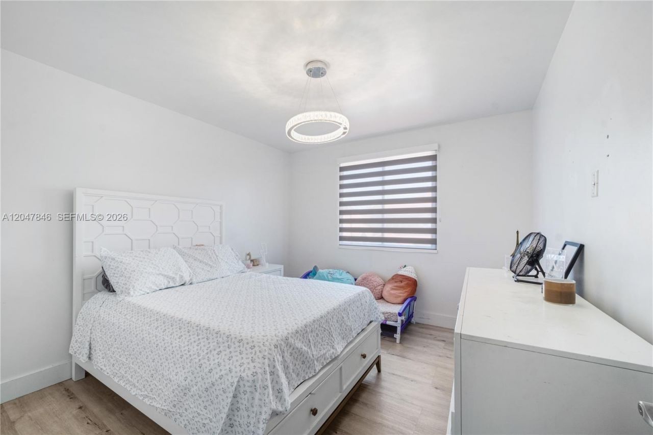 8668 NW 2nd Ter , Miami, FL 33126 Photo