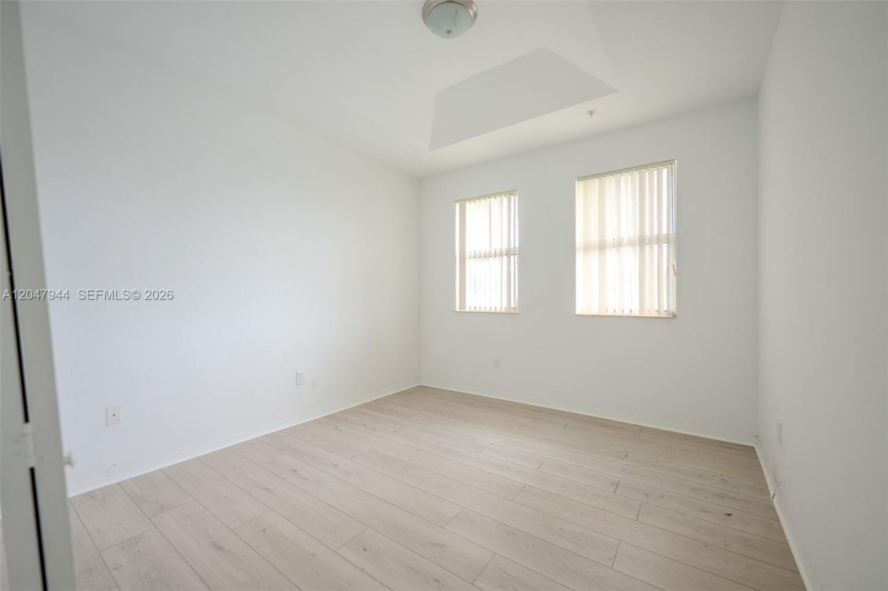 10855 NW 88th Ter, Unit 212, Doral, FL 33178 Photo
