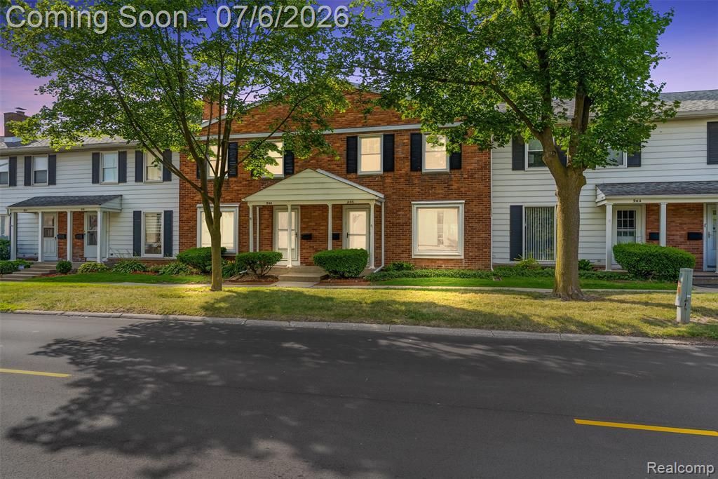 906 E Kearsley Street, Flint, MI 48503 Main Photo