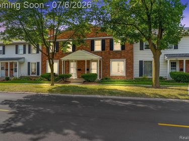 906 E Kearsley Street, Flint, MI 48503