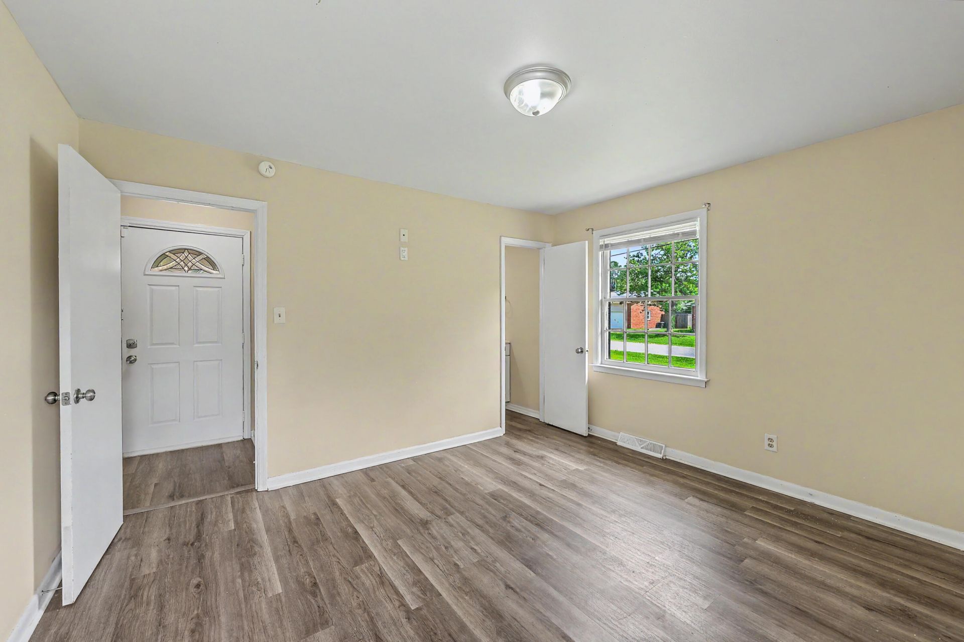 104 Hamlet Lane Photo 17