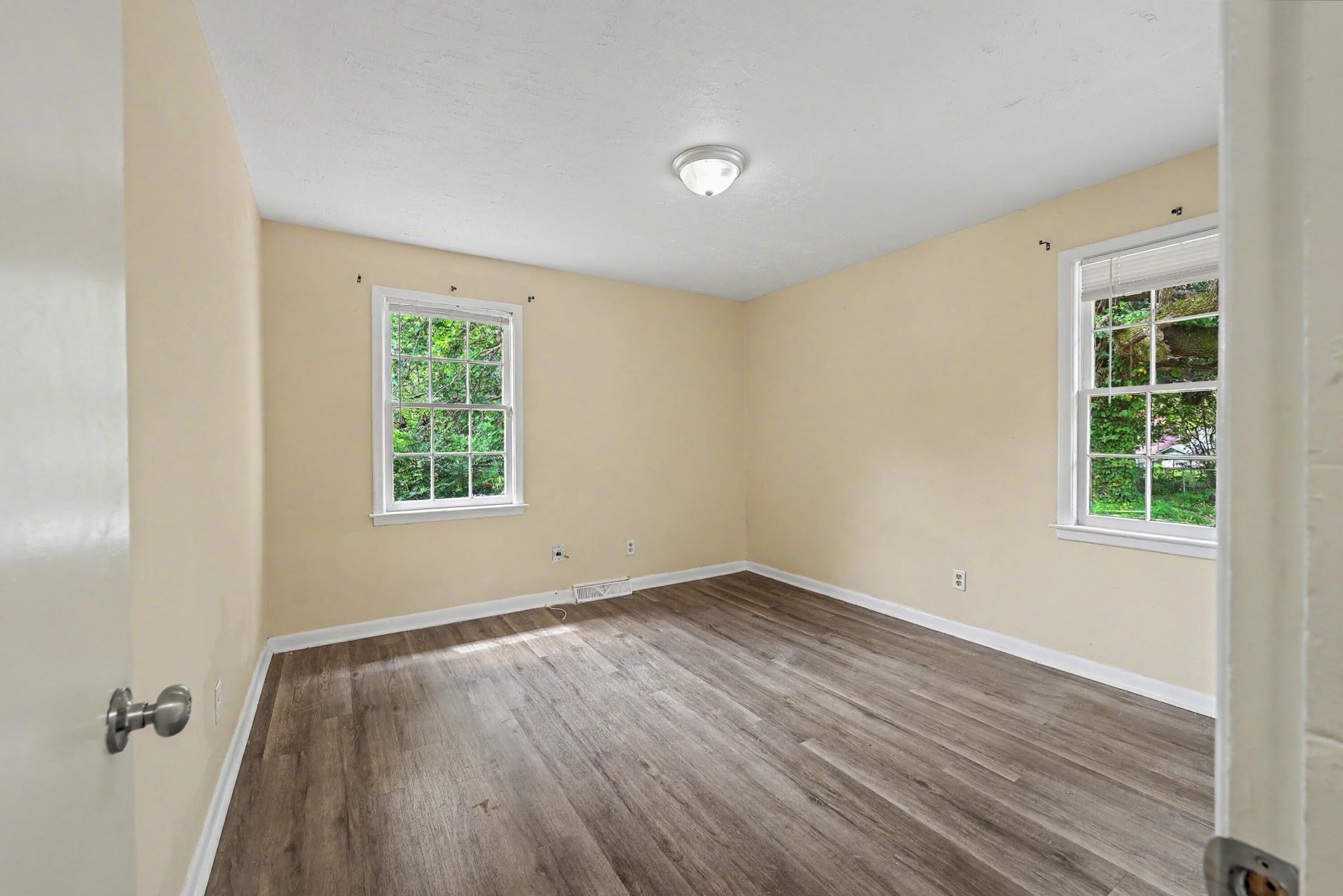 104 Hamlet Lane Photo 23