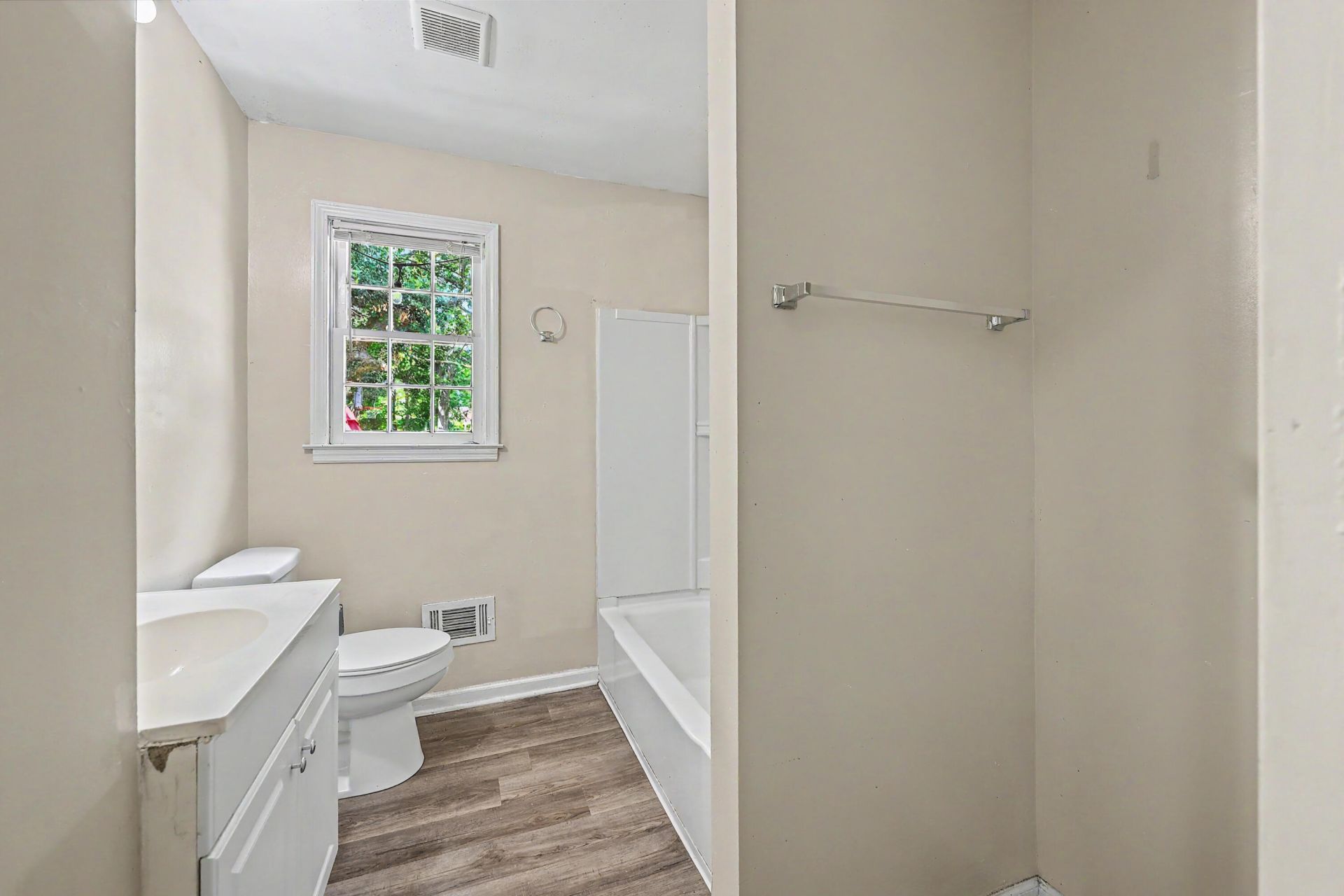 104 Hamlet Lane Photo 24