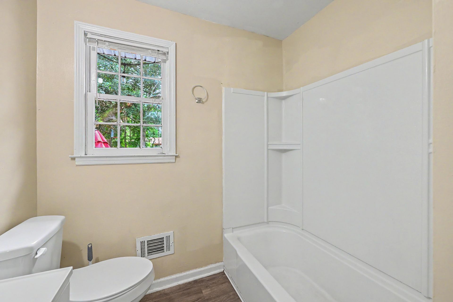 104 Hamlet Lane Photo 25