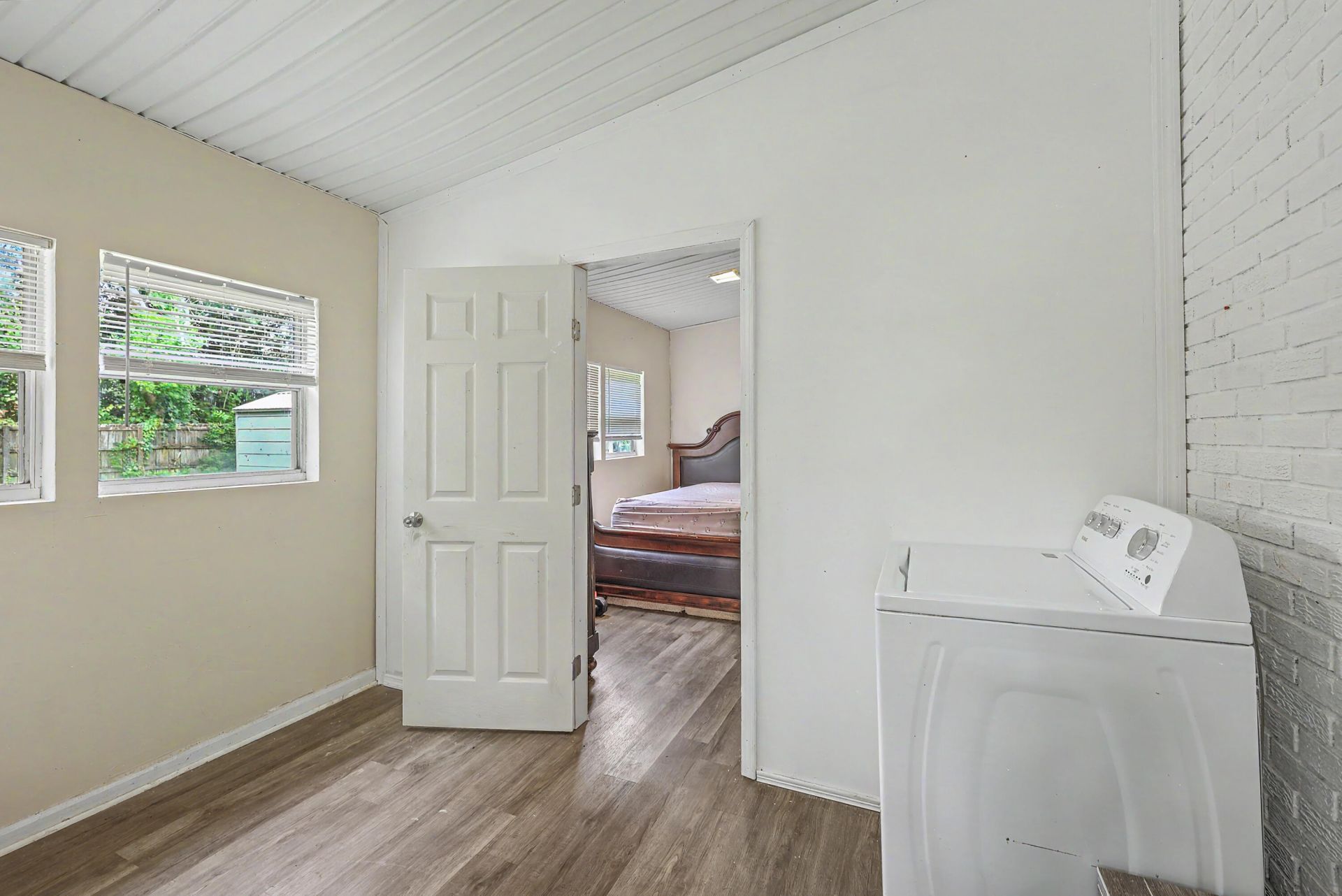 104 Hamlet Lane Photo 32