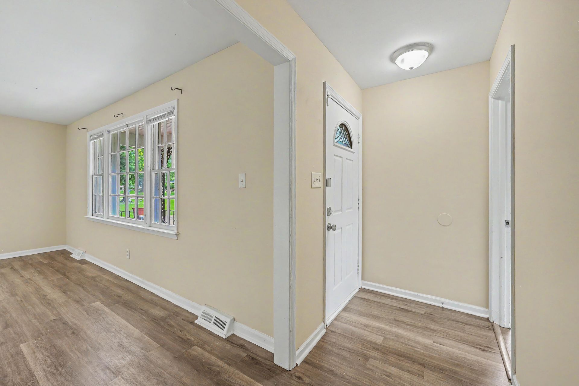 104 Hamlet Lane Photo 9