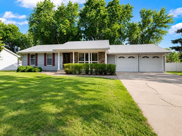 410 21st Avenue, Aberdeen, SD 57401
