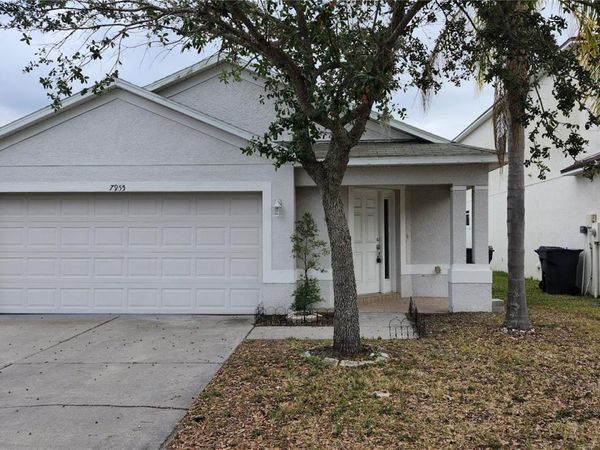 7955 CARRIAGE POINTE DRIVE , GIBSONTON, FL 33534