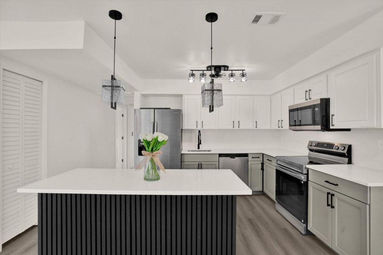 4200 Huntington Street Ne, Saint Petersburg, FL 33703 Photo