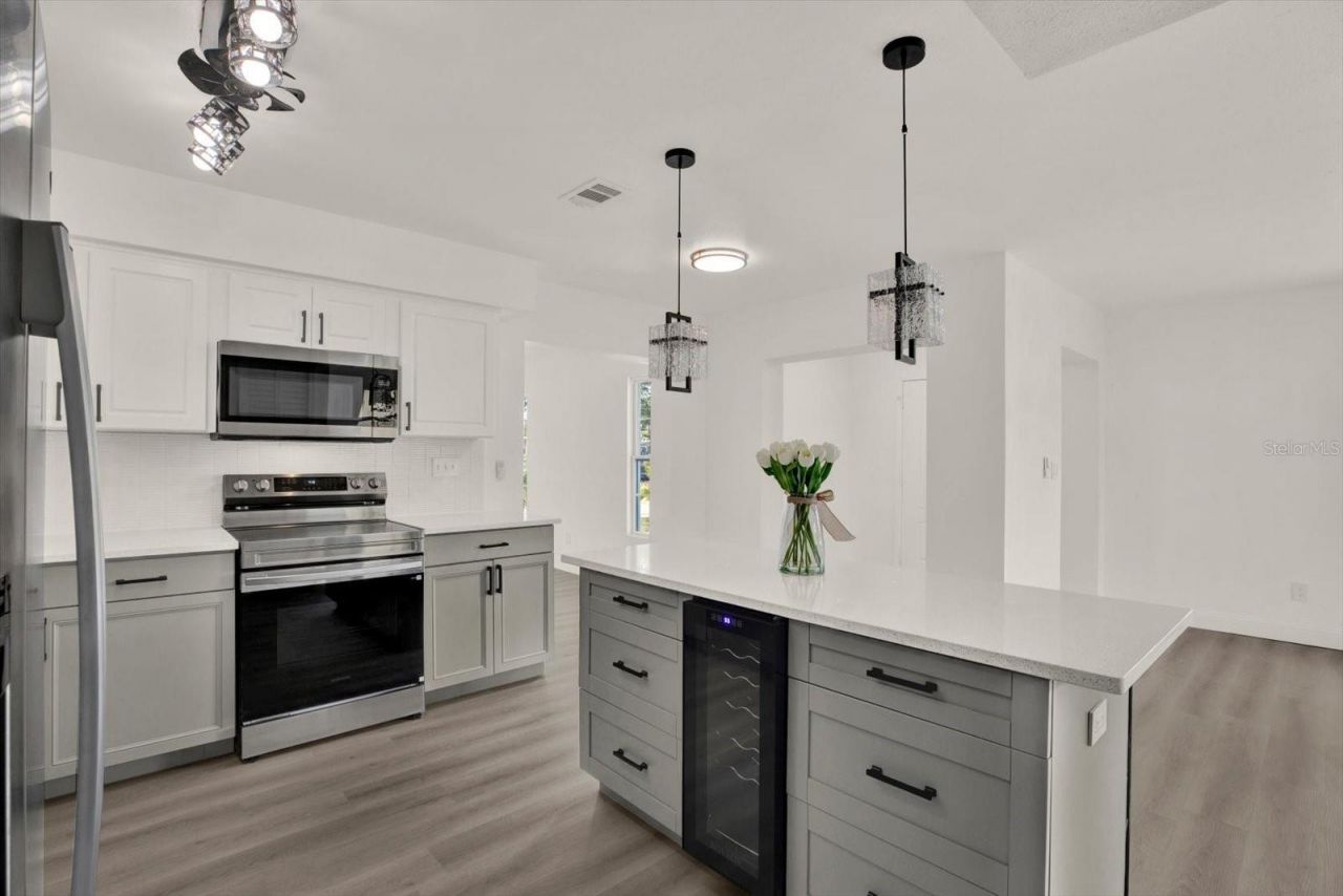 4200 Huntington Street Ne, Saint Petersburg, FL 33703 Photo