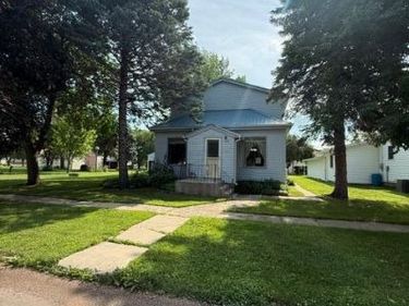 102 N Grove Street, Okabena, MN 56161