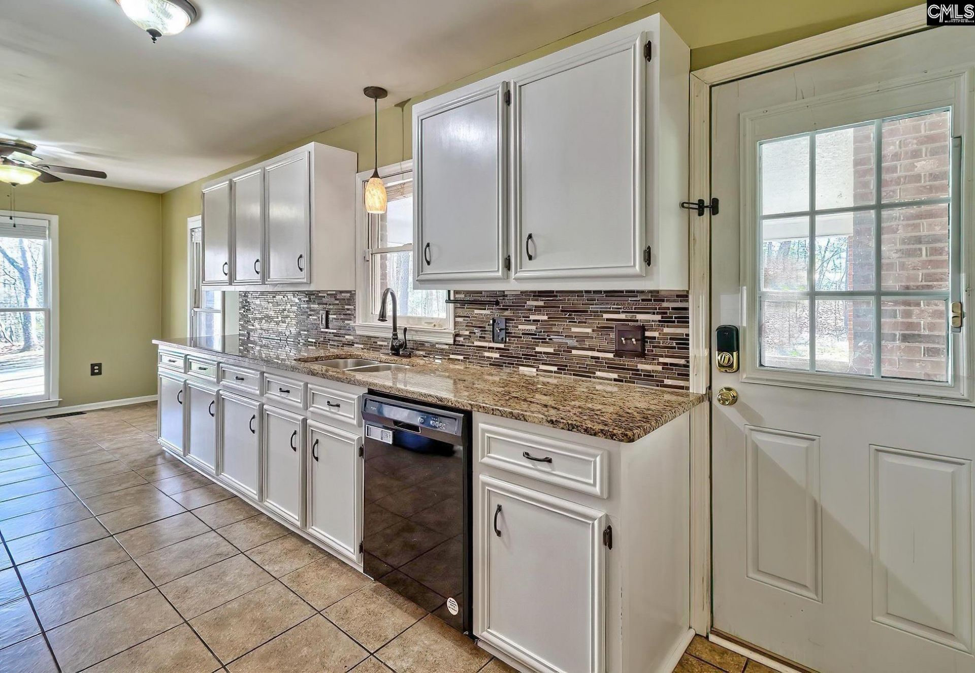 109 Hooterville Drive Photo 8