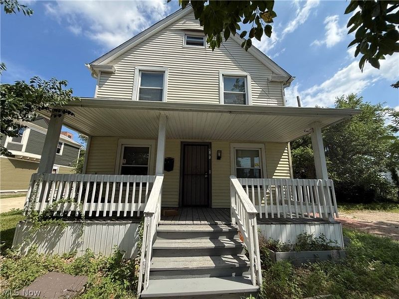 2602 Vega Avenue, Cleveland, OH 44113 Photo 2
