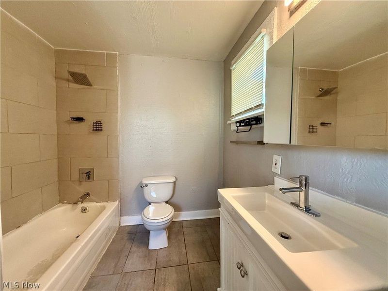 2602 Vega Avenue, Cleveland, OH 44113 Photo 24