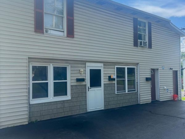 142 Old Loudon Road, Unit #2, Colonie, NY 12110