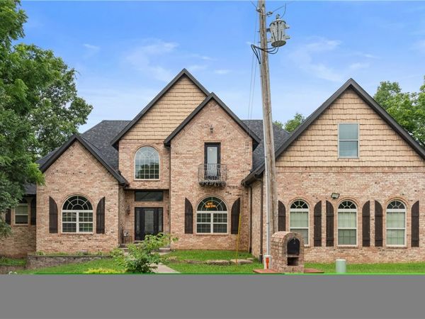 14 Holcombe Lane , Bella Vista, AR 72714