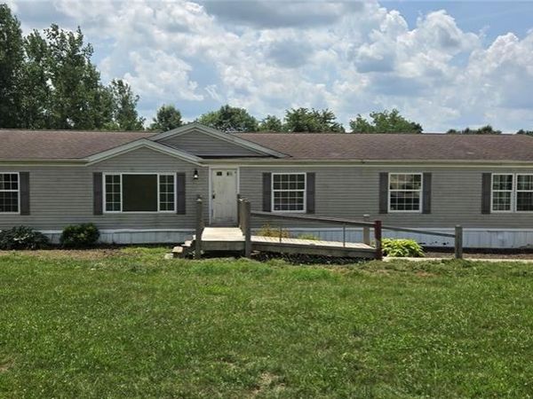 48 Faircreek Drive , Winfield, MO 63389