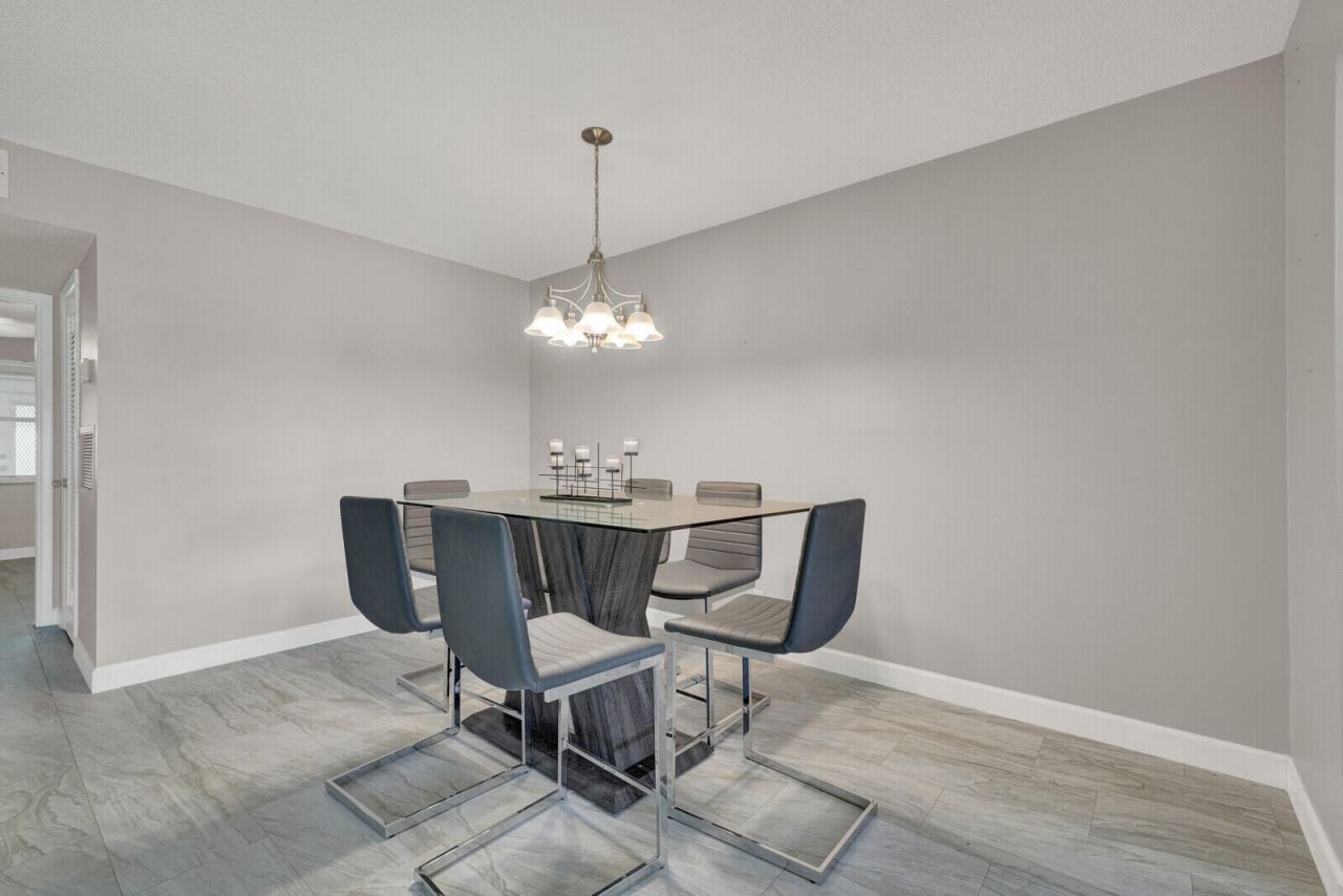 185 High Point Terrace E, Unit B, Delray Beach, FL 33445 Photo