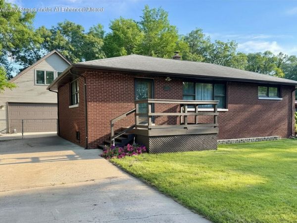 8223 Maple Avenue, Gary, IN 46403