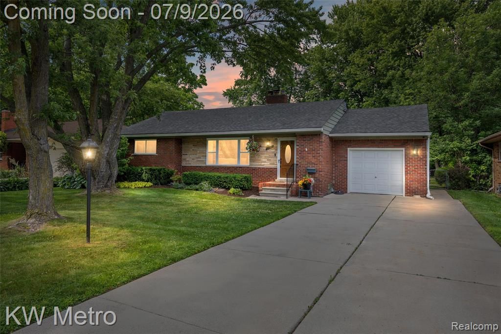 20665 Woodcrest Street, Harper Woods, MI 48225 Main Photo
