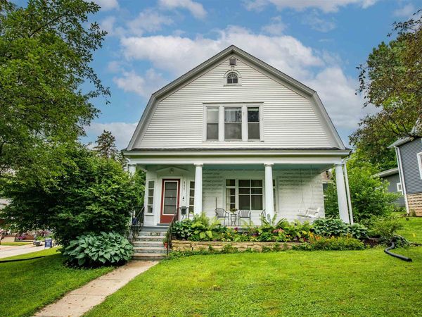 111 S Iowa Street, Mineral Point, WI 53565