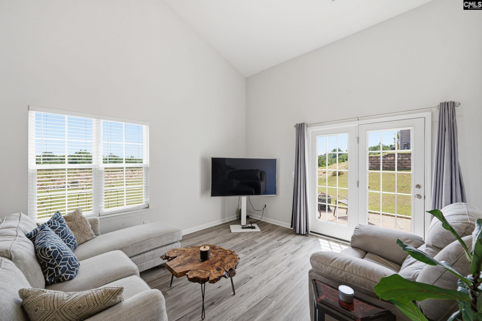 1198 Coopers Ridge Lane  Photo 9
