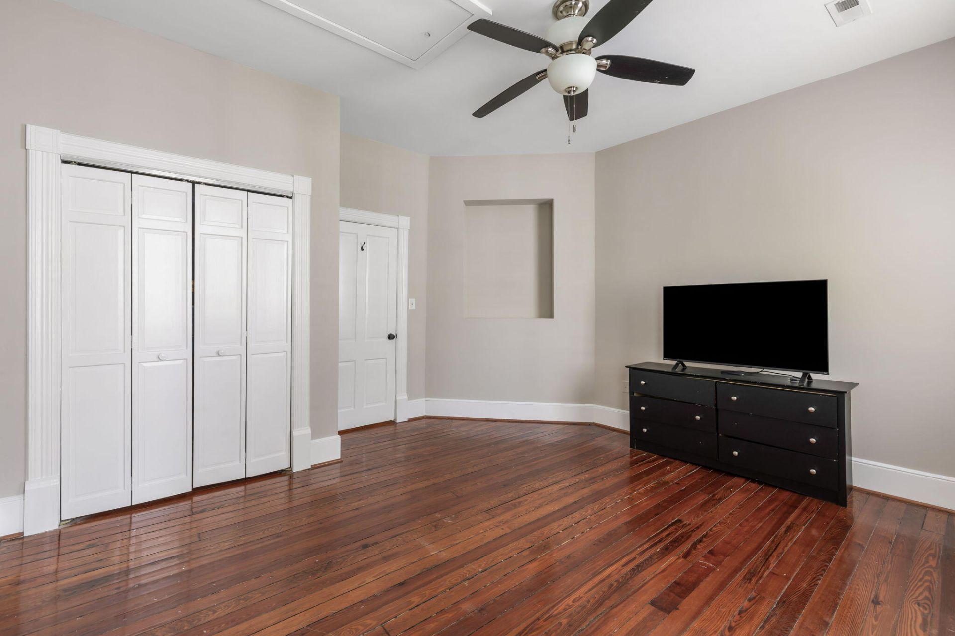 13 Smith Place Photo 24