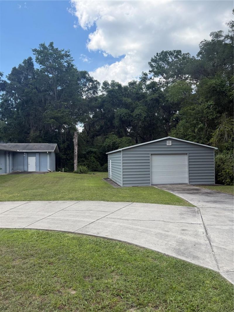 5561 NE 35th Street , Silver Springs, FL 34488 Photo