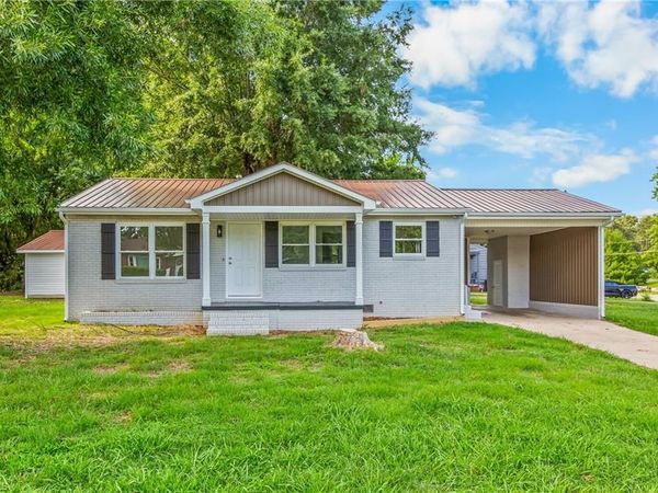 2305 Friends Avenue , High Point, NC 27260