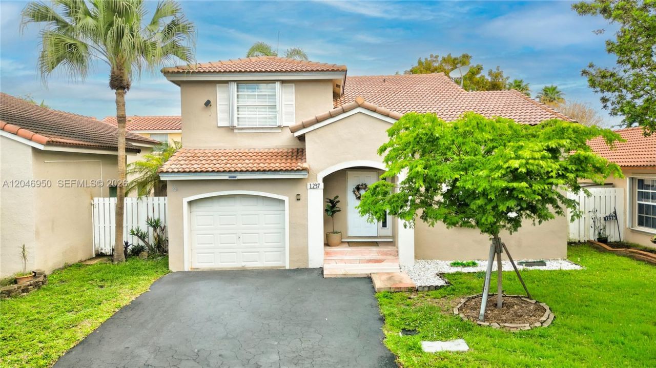 1237 NW 125th Ter , Sunrise, FL 33323 Photo