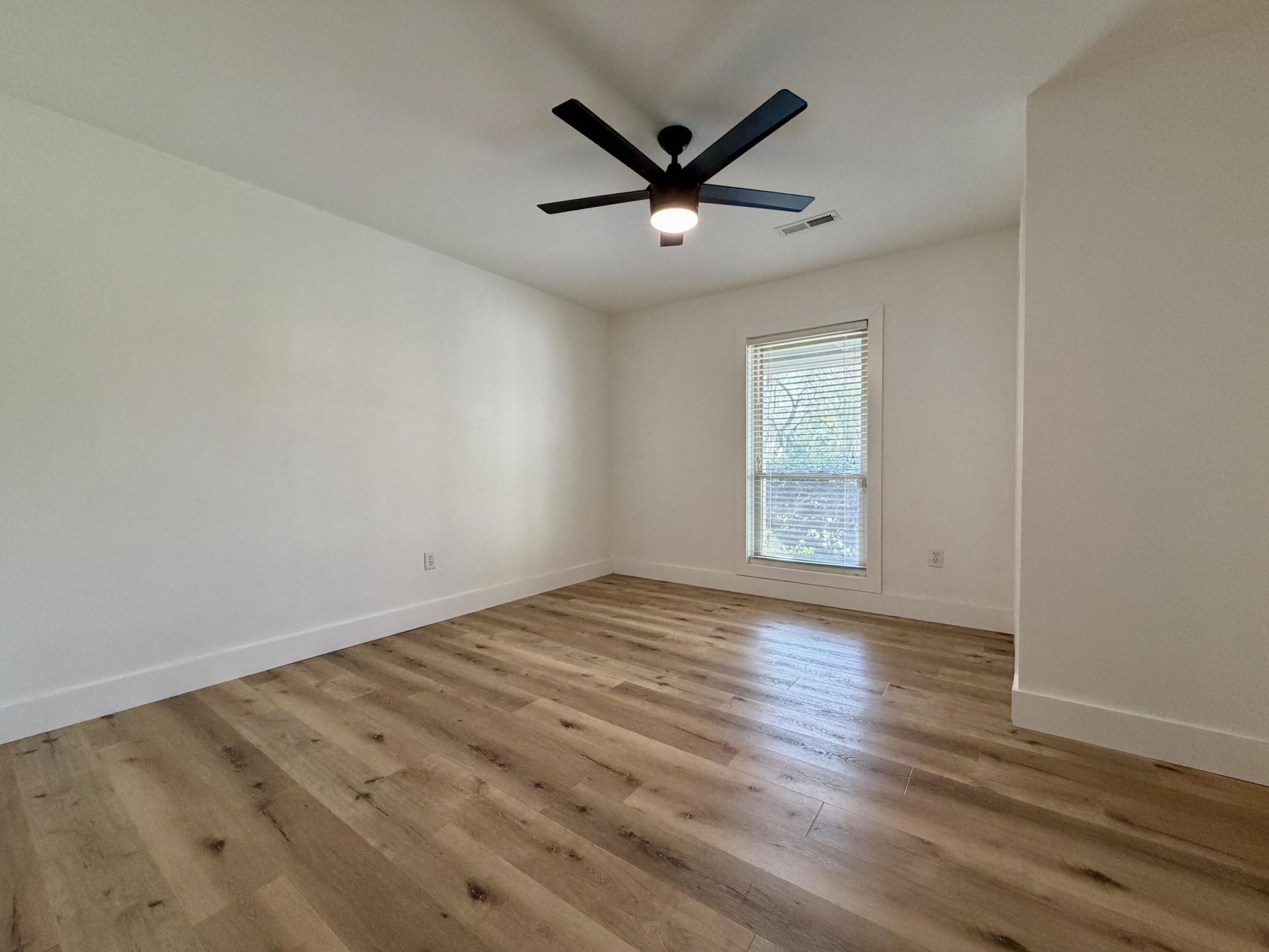 1128 Windsome Place Photo 46
