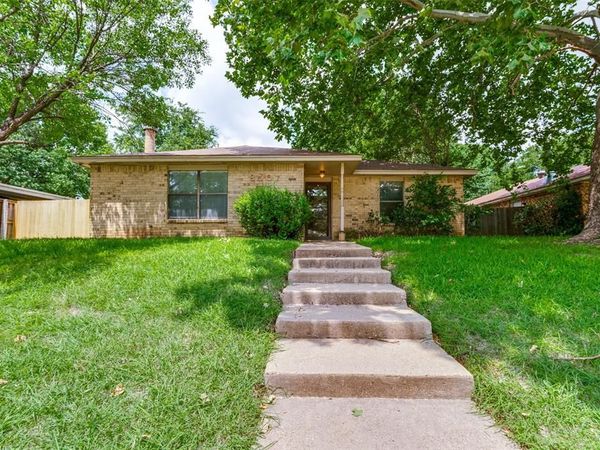8507 Sugarberry Place , Dallas, TX 75249