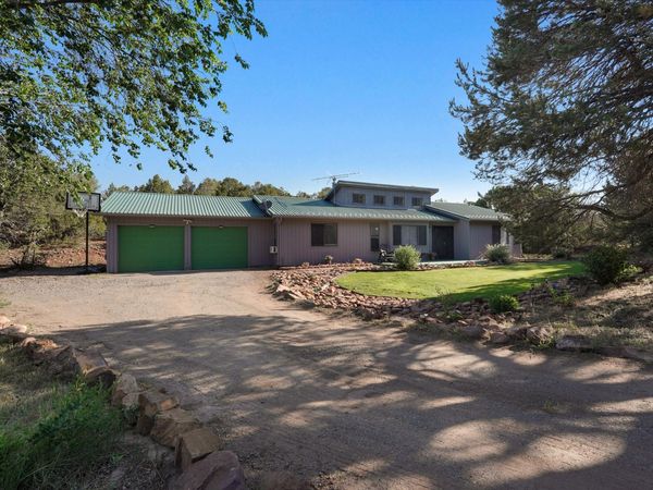 14 Juniper Ridge Road , Tijeras, NM 87059