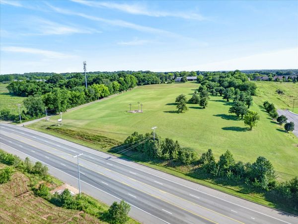 1231 Tiny Town Rd , Clarksville, TN 37042