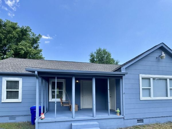 826 N Chamberlain Ave , Rockwood, TN 37854