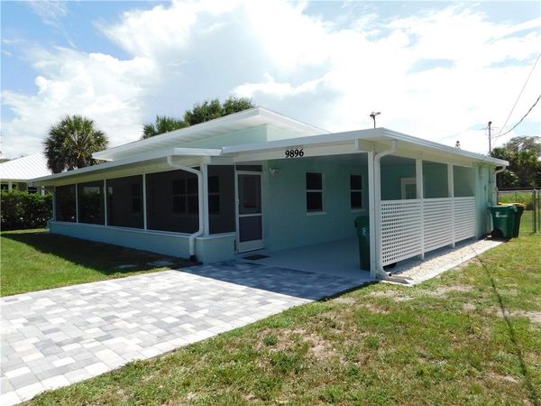 9896 Pine Street, Sebastian, FL 32976