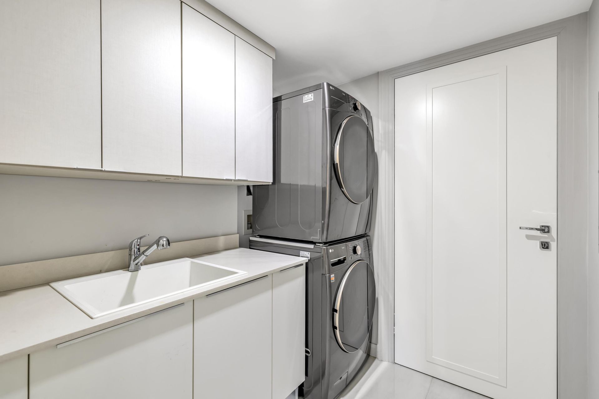 435 Bayshore Drive, Unit 602, Fort Lauderdale, FL 33304 Photo